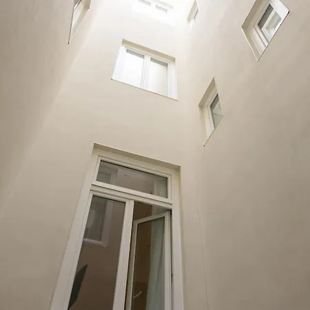 Hotell The Lift By Ridan Lisboa