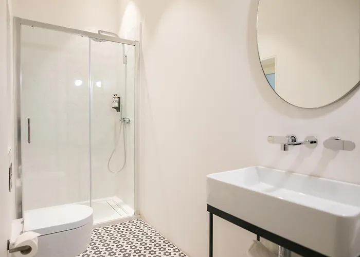 The Lift By Ridan Hotel