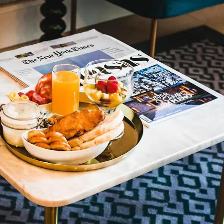 The Lift By Ridan Lisboa